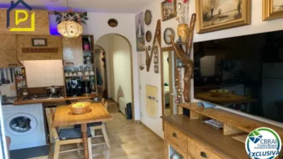 Apartment on Carrer de la Muga photo 6