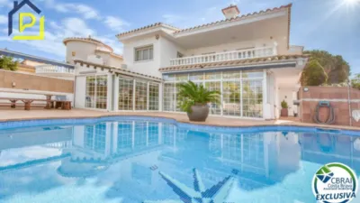 Detached house in Passatge Requesens photo 7