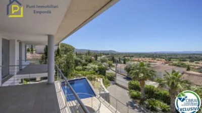 Chalet on Carrer d'Alemania photo 17