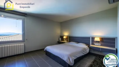 Chalet on Carrer d'Alemania photo 28