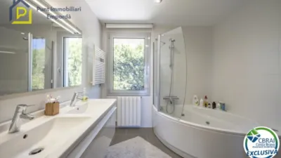 Chalet on Carrer d'Alemania photo 30