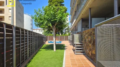 Apartment on Carrer de Joanot Martorell photo 26