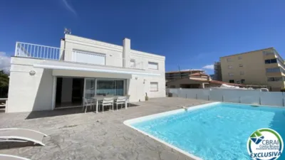 House on Carrer del Cap Llarg photo 3