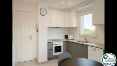 Apartment on Carrer de Joanot Martorell photo 16
