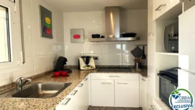 Apartment on Carrer de l'Abat Oliva photo 12