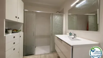 Apartment on Carrer de Madrid photo 16