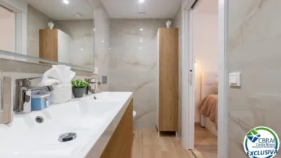 Apartment on Carrer de Madrid photo 15
