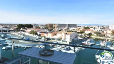 Apartment on Carrer del Cap de la Gola photo 4
