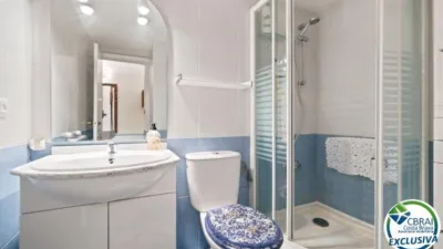 Flat on Carles Fages de Climent Street photo 13