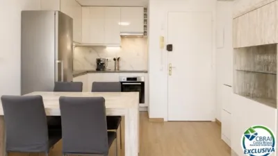 Apartment in Passatge Muga Delta photo 4