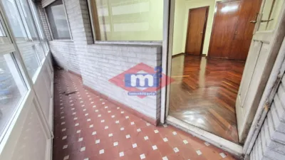 Piso en venta en Avenida das Camelias, cerca de Calle de Chile, Camelias-Pi y Margall (Distrito Casco Urbano. Vigo) de 355.000 €