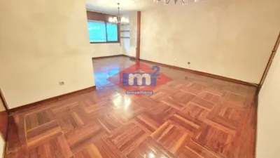 Piso en venta en Avenida das Camelias, cerca de Calle de Chile, Camelias-Pi y Margall (Distrito Casco Urbano. Vigo) de 355.000 €