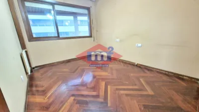 Piso en venta en Avenida das Camelias, cerca de Calle de Chile, Camelias-Pi y Margall (Distrito Casco Urbano. Vigo) de 355.000 €