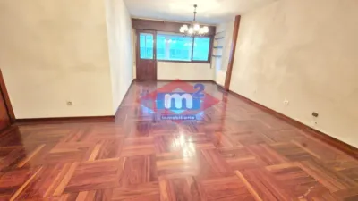 Piso en venta en Avenida das Camelias, cerca de Calle de Chile, Camelias-Pi y Margall (Distrito Casco Urbano. Vigo) de 355.000 €