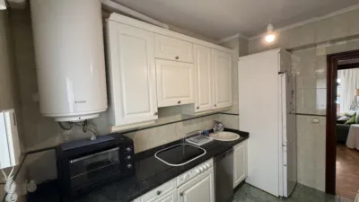 Piso en venta en Calle de Bermúdez de Castro, cerca de Calle del Puerto San Isidro, Pumarín-Teatinos (Oviedo) de 174.900 €