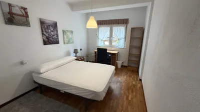 Piso en venta en Calle de Bermúdez de Castro, cerca de Calle del Puerto San Isidro, Pumarín-Teatinos (Oviedo) de 174.900 €