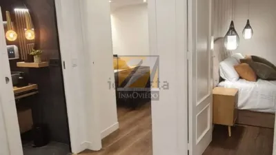 Piso en alquiler en Calle de San Juan, Centro (Oviedo) de 900 €<span>/mes</span>