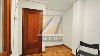 Piso en alquiler en Calle de Félix Aramburu, Centro (Oviedo) de 1.200 €<span>/mes</span>