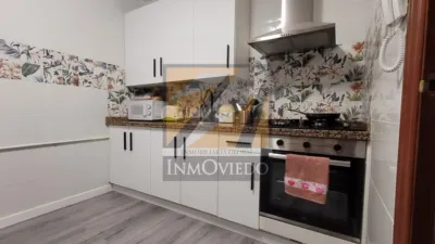 Piso en alquiler en Calle de Félix Aramburu, Centro (Oviedo) de 1.200 €<span>/mes</span>