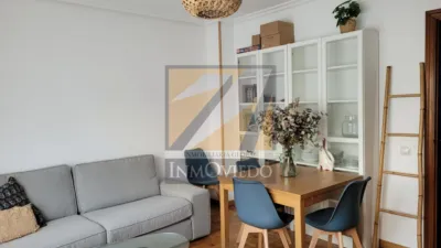 Piso en alquiler en Calle de Félix Aramburu, Centro (Oviedo) de 1.200 €<span>/mes</span>