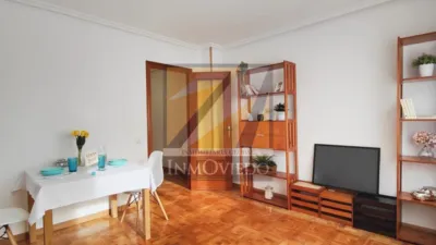 Piso en alquiler en Calle de Félix Aramburu, Centro (Oviedo) de 1.200 €<span>/mes</span>