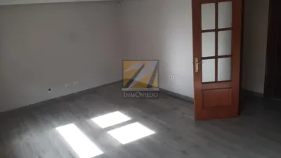 Piso en calle de Robledo photo 3