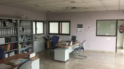 Nave industrial en venta en Polig. Proni, Granda-Tiñana-Hevia (Siero) de 380.000 €