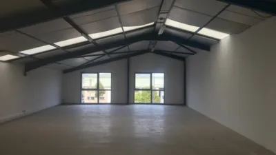 Nave industrial en alquiler en Calle Poligono de Asipo Calleb Parcela, Arroyo (Llanera) de 2.200 €<span>/mes</span>