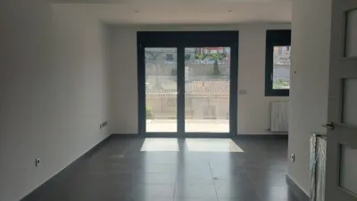 Casa adosada en venta en Avinguda de Vallfogona, Cervera de 288.000 €
