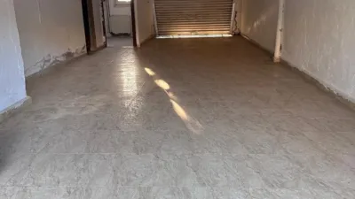 Casa adosada en venta en Carrer del Professor Josep Finestres, Cervera de 185.000 €