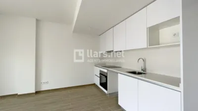 Piso en alquiler en Carrer Antoni María Alcover, La Geltrú-Casernes-Sant Jordi (Vilanova i la Geltrú) de 1.210 €<span>/mes</span>