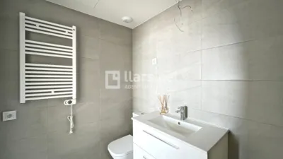 Piso en alquiler en Carrer Antoni María Alcover, La Geltrú-Casernes-Sant Jordi (Vilanova i la Geltrú) de 1.210 €<span>/mes</span>