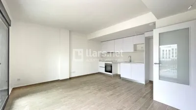 Piso en alquiler en Carrer Antoni María Alcover, La Geltrú-Casernes-Sant Jordi (Vilanova i la Geltrú) de 1.210 €<span>/mes</span>