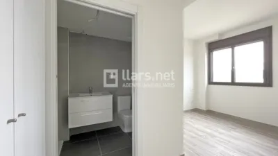 Piso en alquiler en Carrer de Vicent Andres Estelles, La Geltrú-Casernes-Sant Jordi (Vilanova i la Geltrú) de 1.400 €<span>/mes</span>