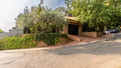 Detached house on Carrer de Sant Feliu photo 3