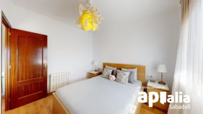 Flat on Carrer de Magí Colet photo 25