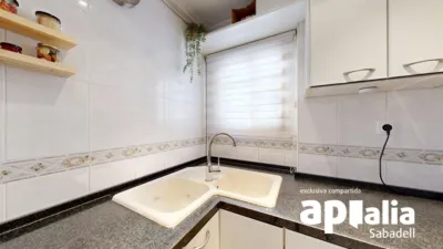 Flat on Carrer de Magí Colet photo 16