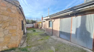 Semi-detached house in Fuentecillas-Yagüe-Villalonquéjar photo 35