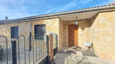 Semi-detached house in Fuentecillas-Yagüe-Villalonquéjar photo 54