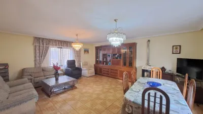 Semi-detached house in Fuentecillas-Yagüe-Villalonquéjar photo 2