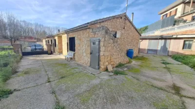 Semi-detached house in Fuentecillas-Yagüe-Villalonquéjar photo 3