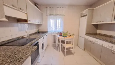 Semi-detached house in Fuentecillas-Yagüe-Villalonquéjar photo 6