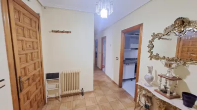 Semi-detached house in Fuentecillas-Yagüe-Villalonquéjar photo 10