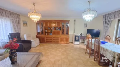 Semi-detached house in Fuentecillas-Yagüe-Villalonquéjar photo 19