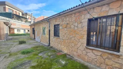 Semi-detached house in Fuentecillas-Yagüe-Villalonquéjar photo 57