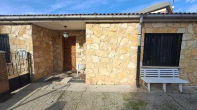 Semi-detached house in Fuentecillas-Yagüe-Villalonquéjar photo 9