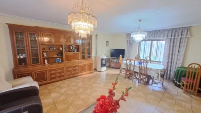 Semi-detached house in Fuentecillas-Yagüe-Villalonquéjar photo 4