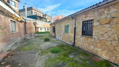 Semi-detached house in Fuentecillas-Yagüe-Villalonquéjar photo 30