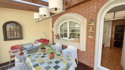 Chalet adosado en calle Hijos de Santiago Rodríguez photo 4