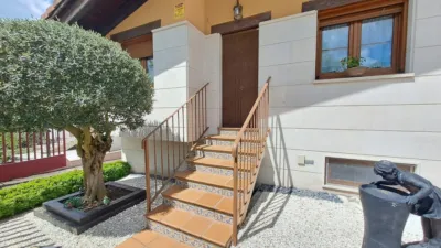 Semi-detached chalet in Villagonzalo Pedernales photo 6
